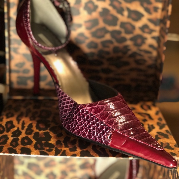 Python Pumps - Picture 2 of 3